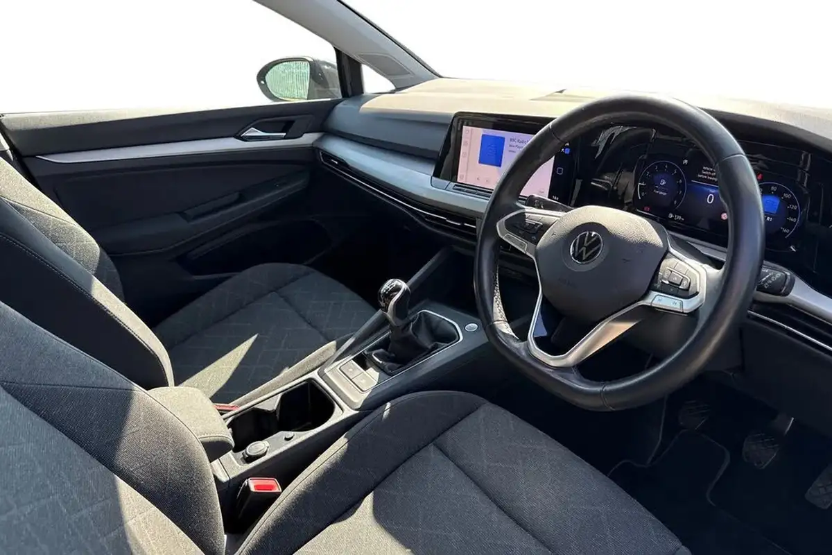 2021-volkswagen-golf-15-tsi-life-130ps-hatchback-big-7
