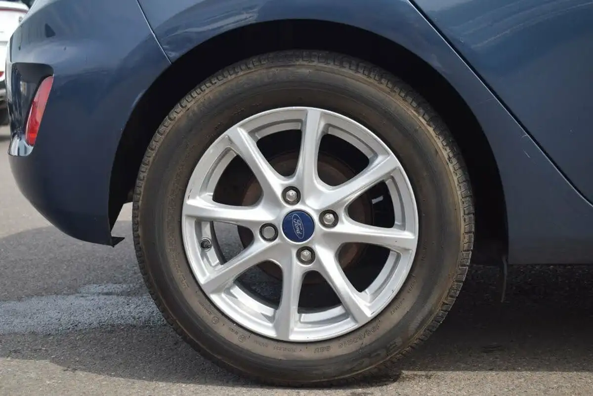2018-ford-fiesta-10t-zetec-5d-auto-big-16