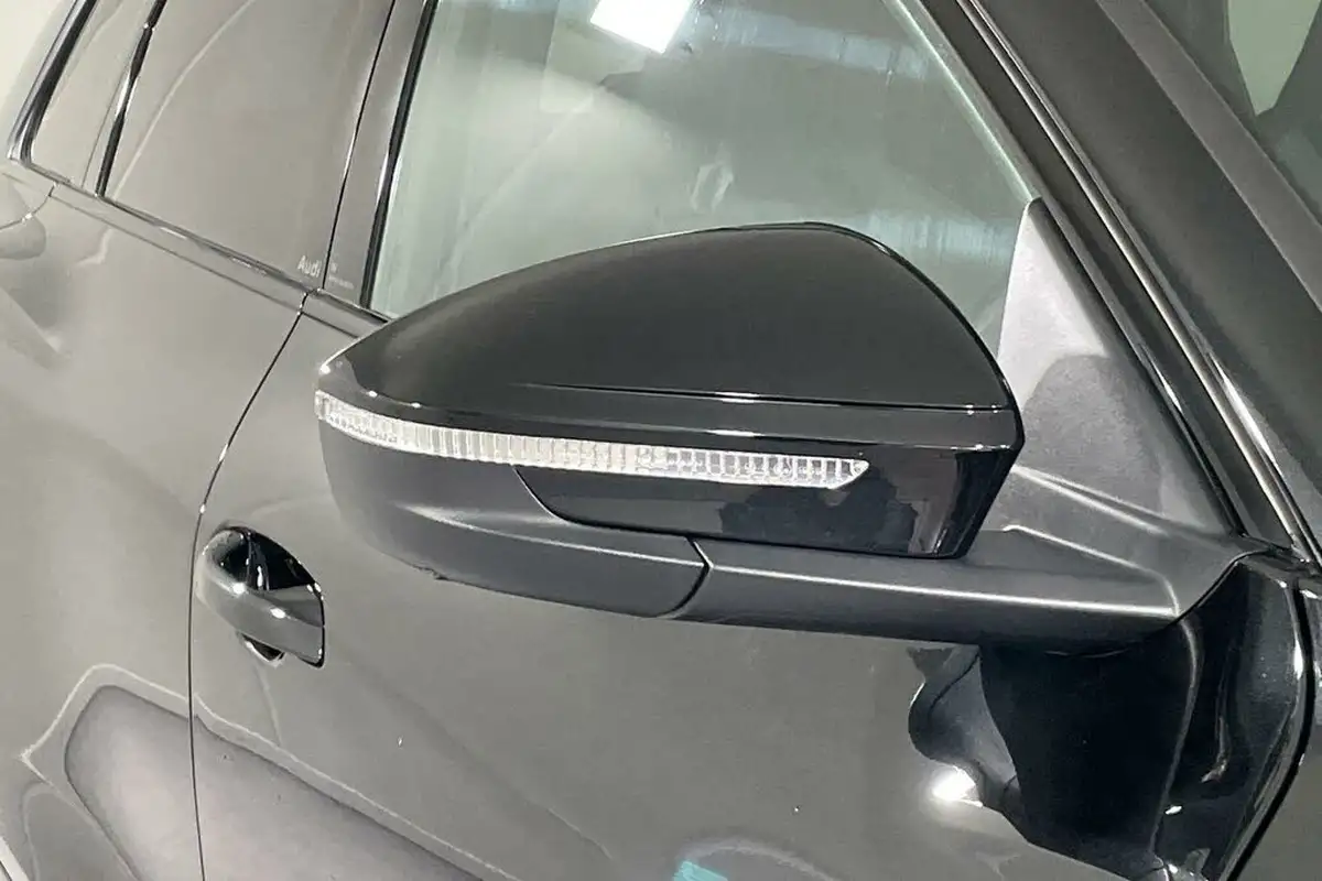 2024-audi-q6-e-tron-big-57