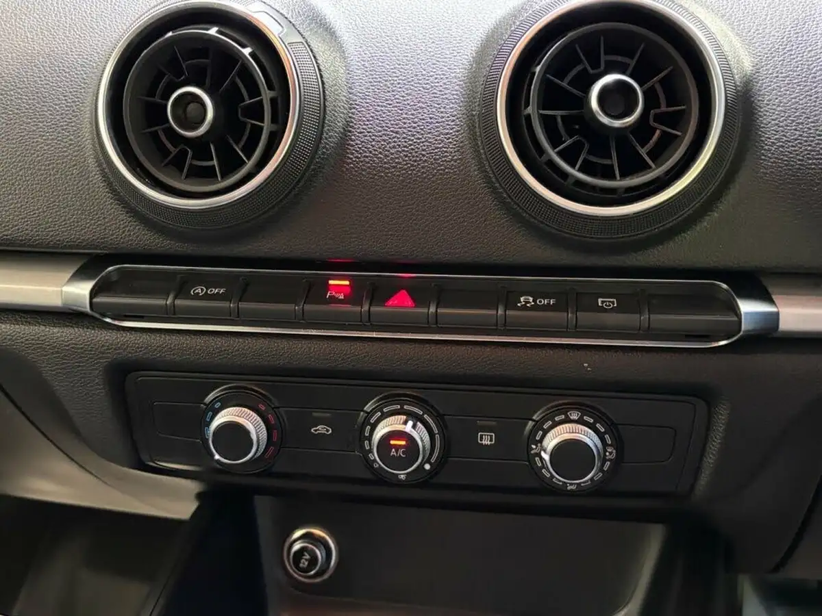 2020-audi-a3-10-30-tfsi-se-technik-big-24