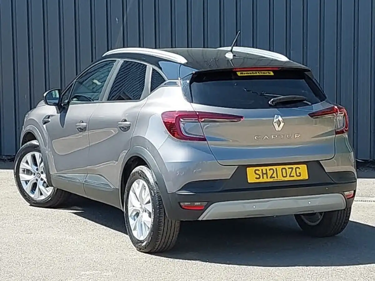 2021-renault-captur-10-tce-iconic-90ps-big-1
