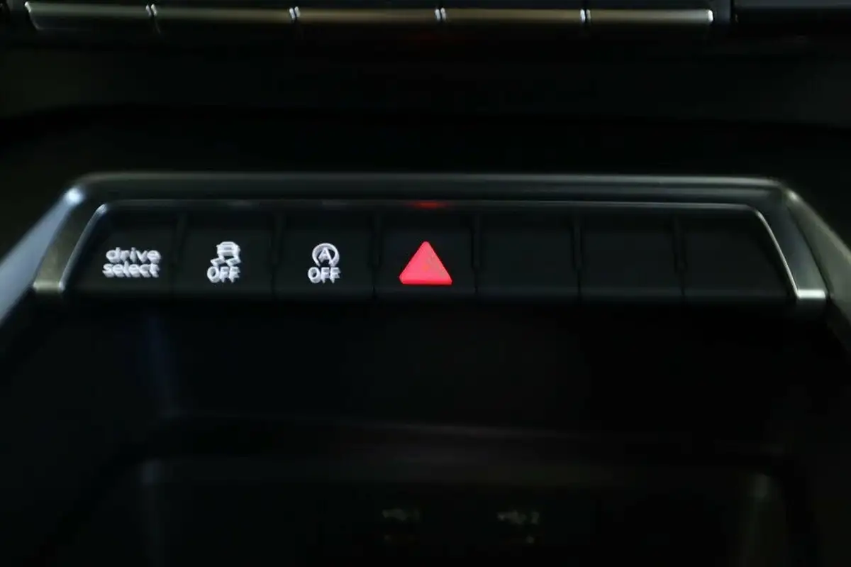 2022-audi-a3-15-35-tfsi-s-line-sportback-5d-tronic-big-21