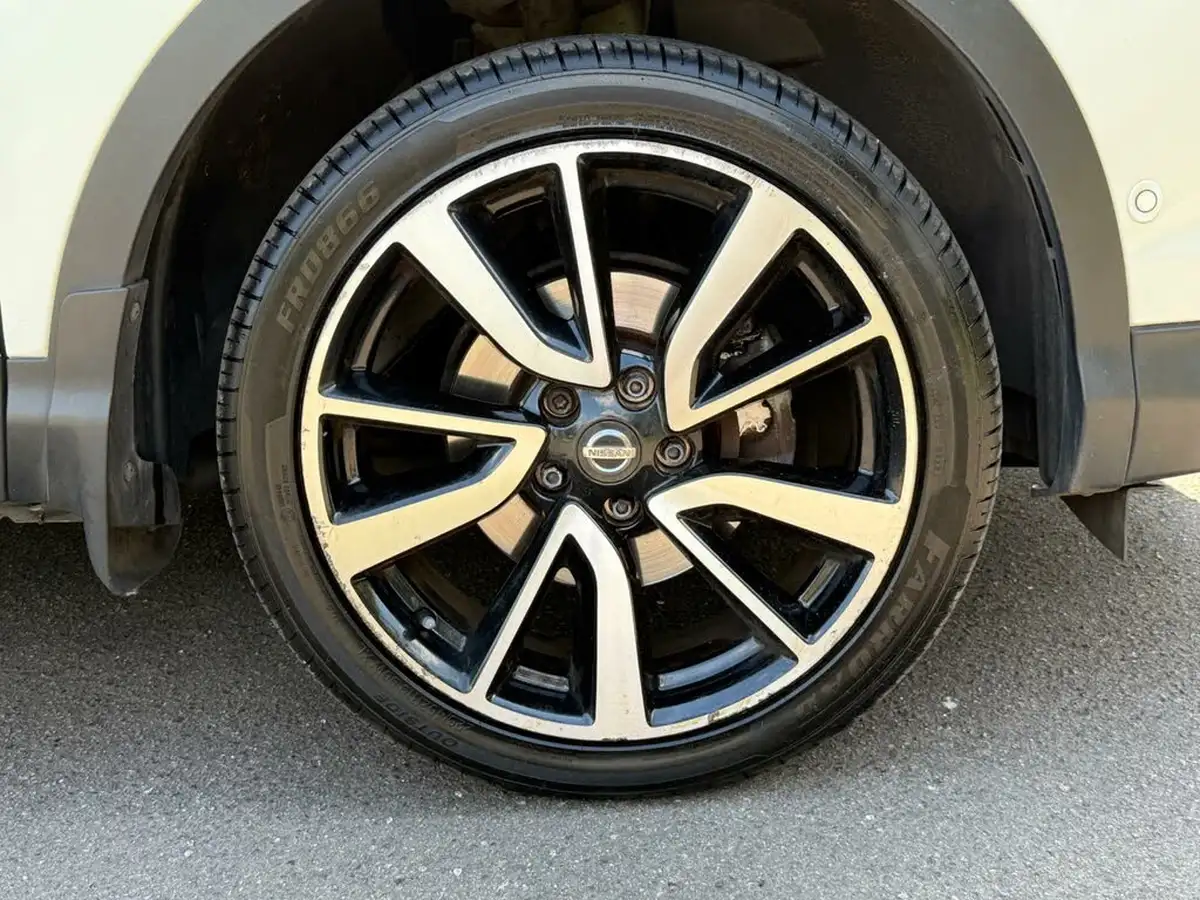 2017-nissan-qashqai-12-dig-t-tekna-xtronic-cvt-big-50