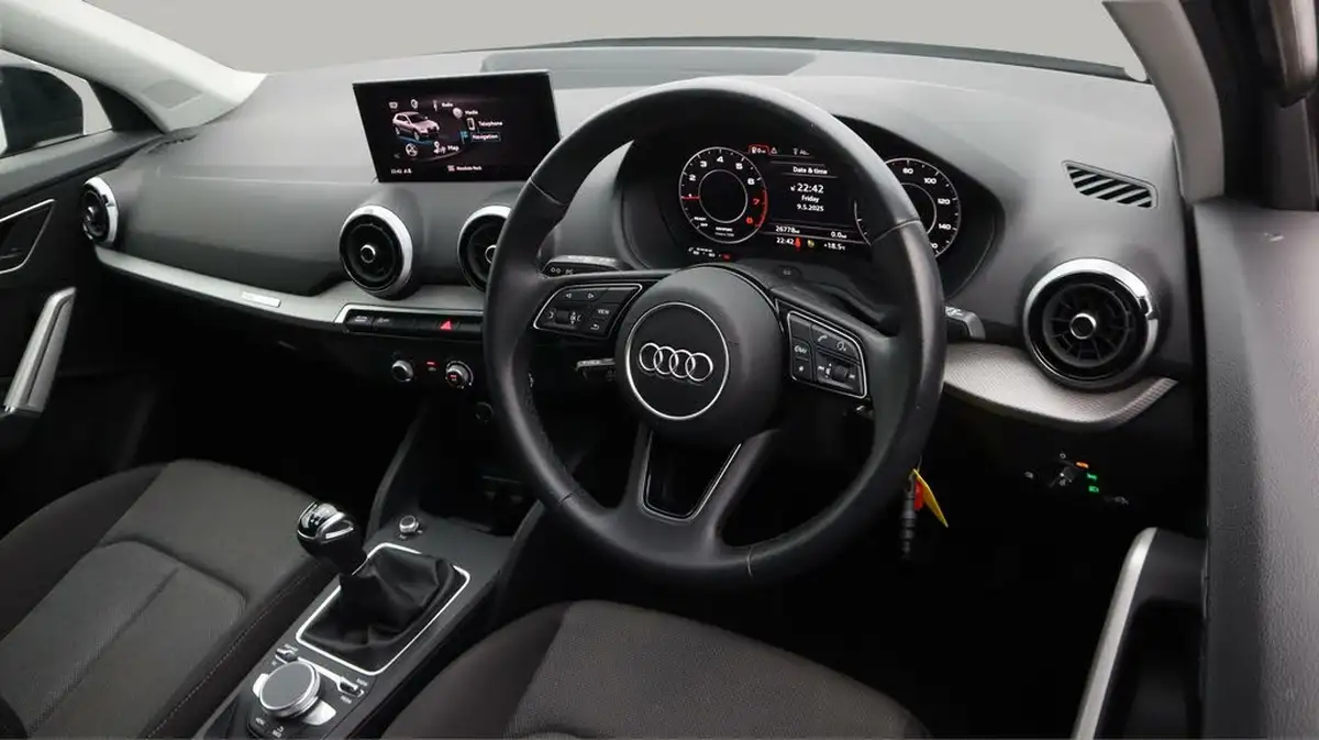 2022-audi-q2-10-30-tfsi-sport-big-9