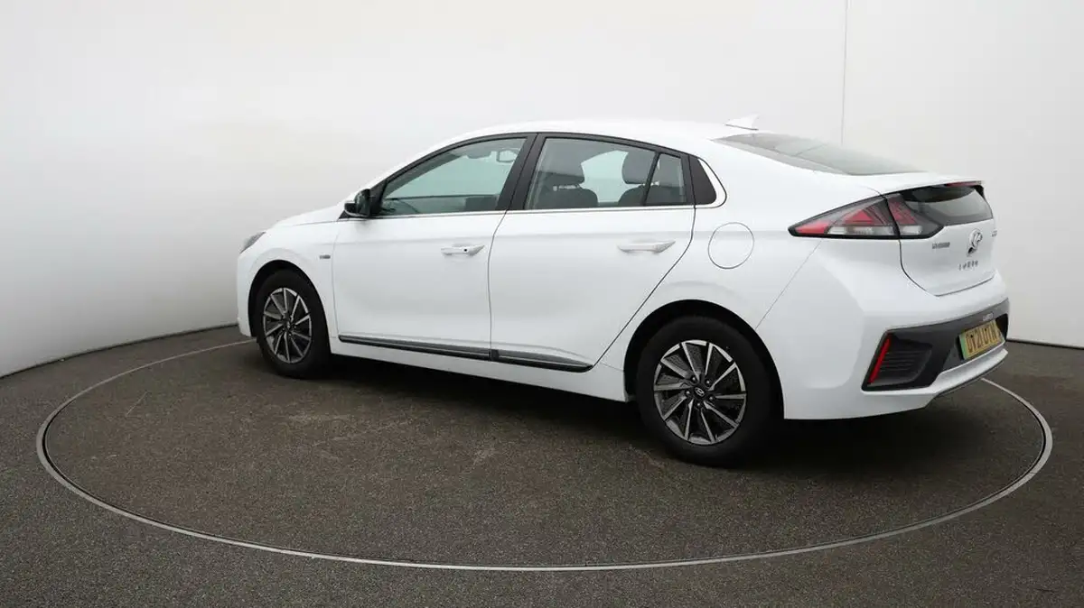 2021-hyundai-ioniq-e-premium-electric-100kw-big-35