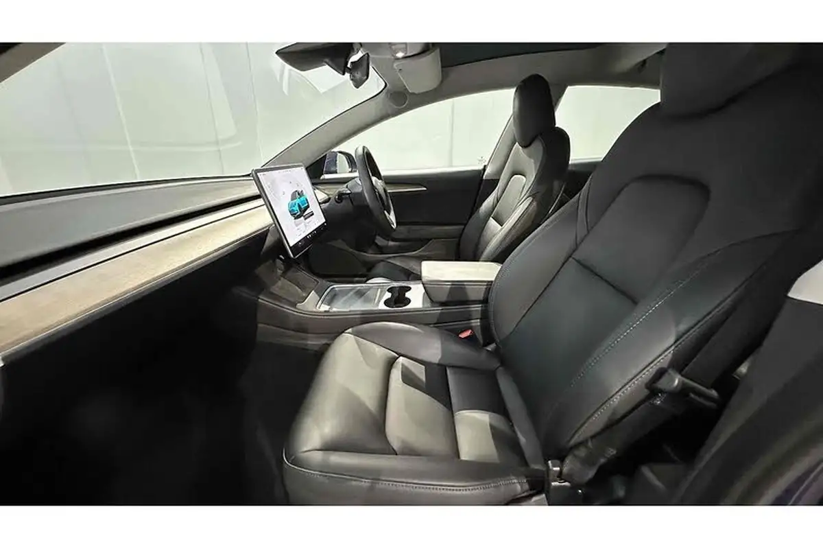 2022-tesla-model-3-e-performance-big-17