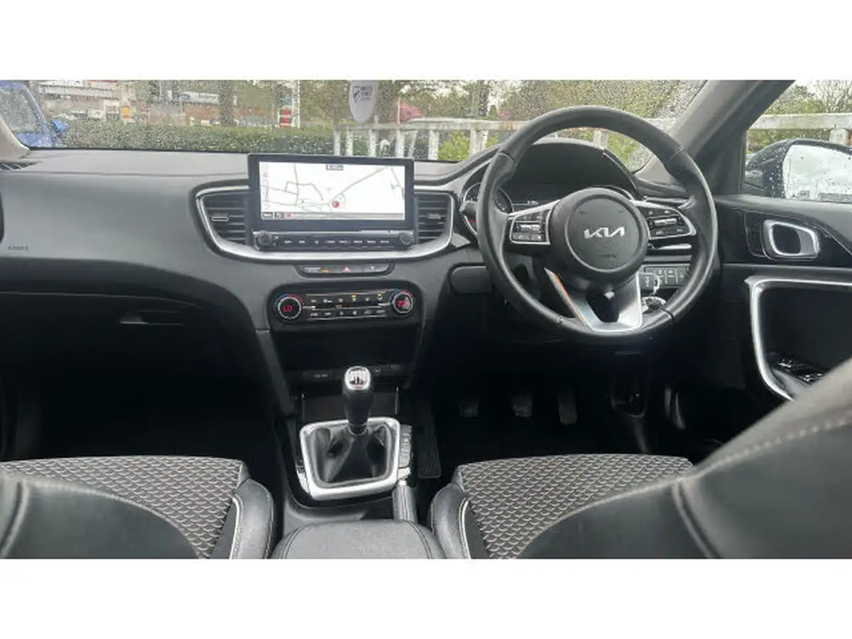 2022-kia-ceed-15-t-gdi-3-sportswagon-big-9