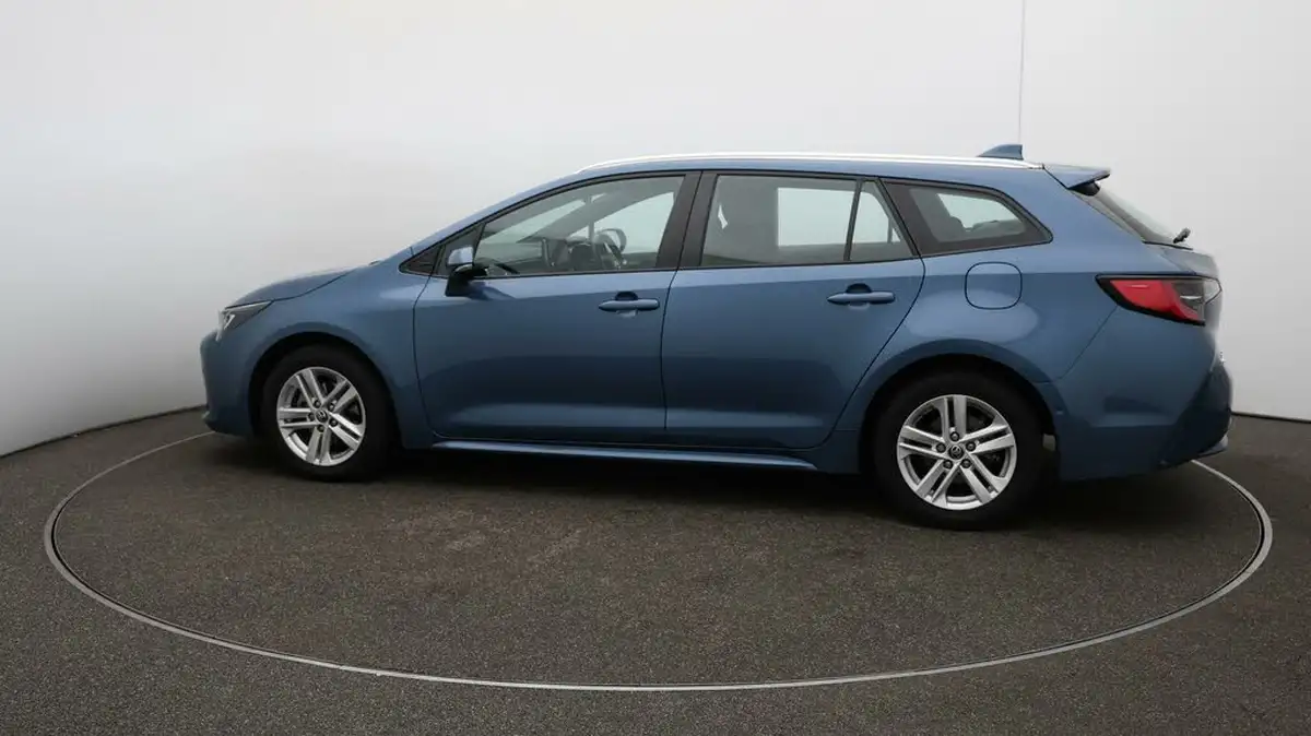 2022-toyota-corolla-18-vvt-i-icon-tech-spare-wheel-touring-sports-5d-big-56