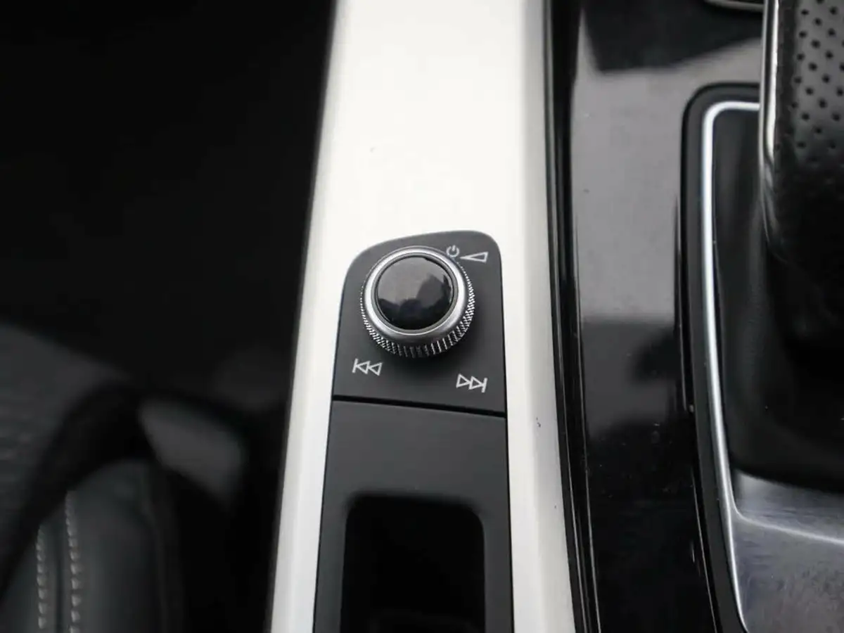 2024-audi-a4-20-35-tfsi-s-line-big-30