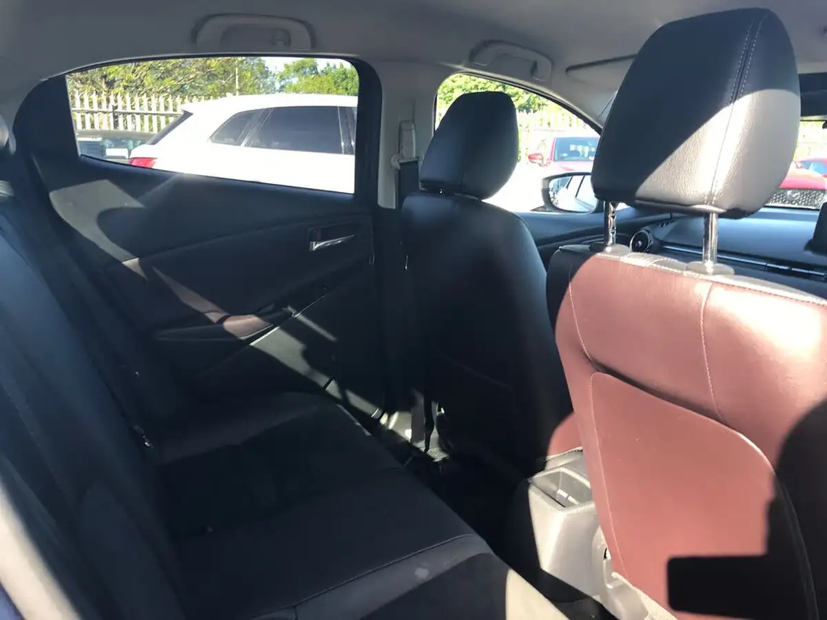 2018-mazda-mazda2-15-gt-big-7