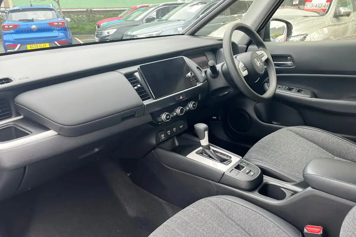 2022-honda-jazz-15-i-mmd-sr-109ps-big-12