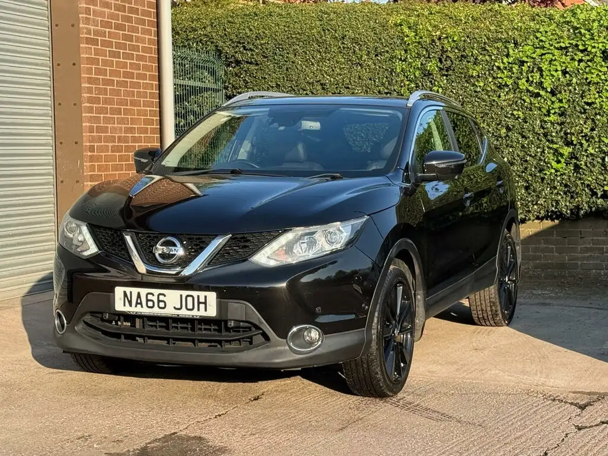 2016-nissan-qashqai-16dci-tekna-4x4-big-26