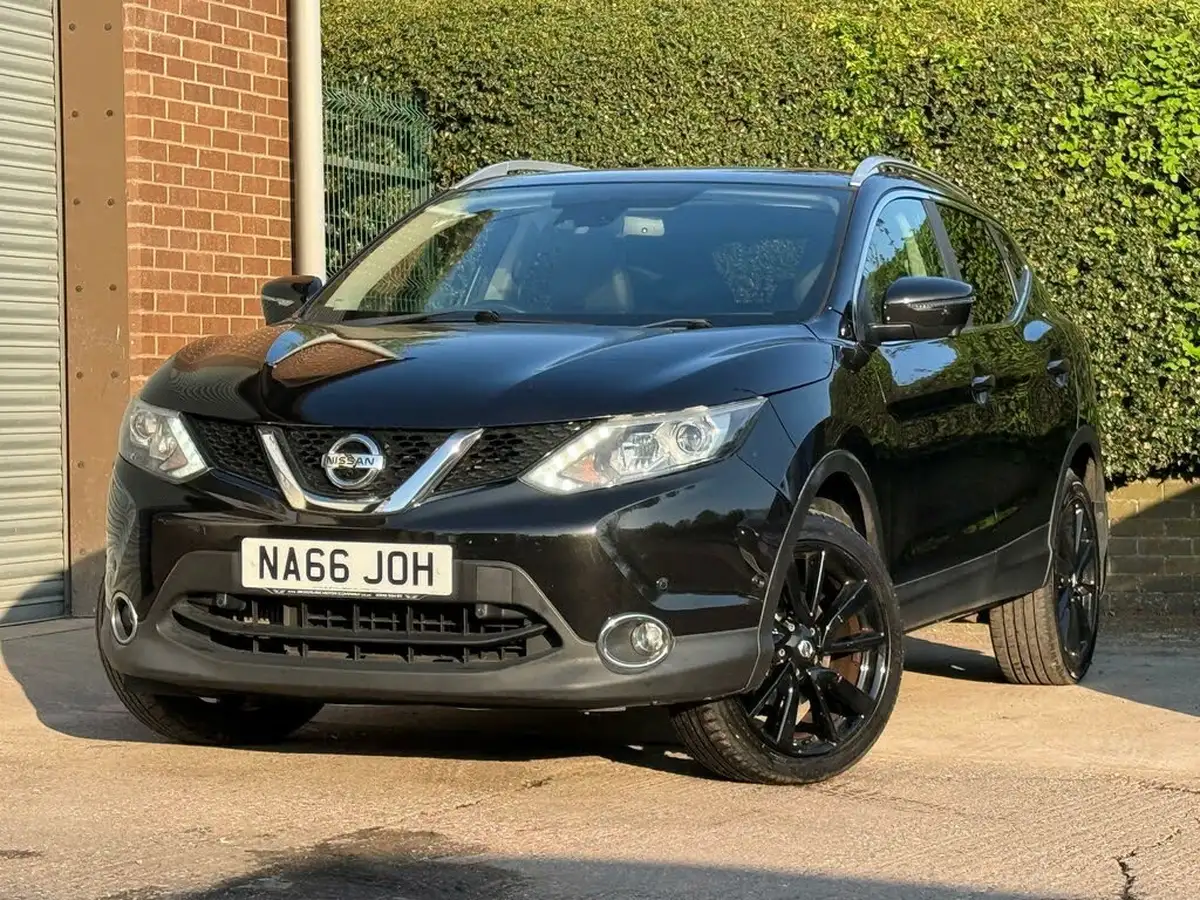 2016-nissan-qashqai-16dci-tekna-4x4-big-2