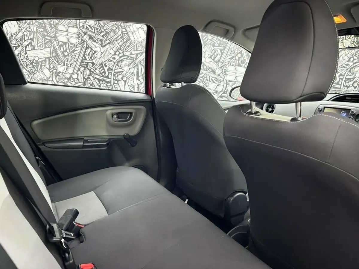 2019-toyota-yaris-15-vvt-i-icon-hybrid-big-24