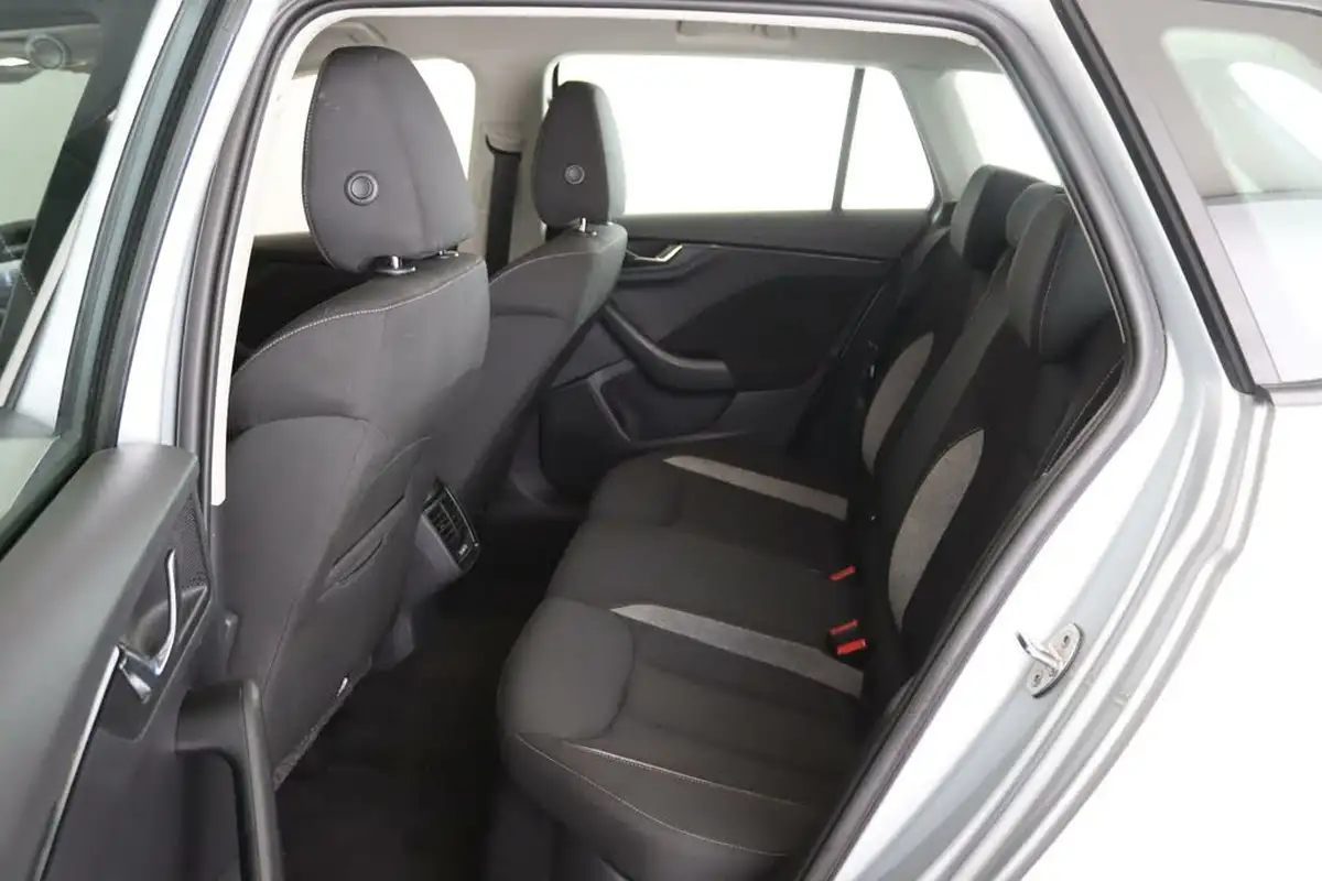 2024-skoda-kamiq-10-tsi-se-95ps-big-10