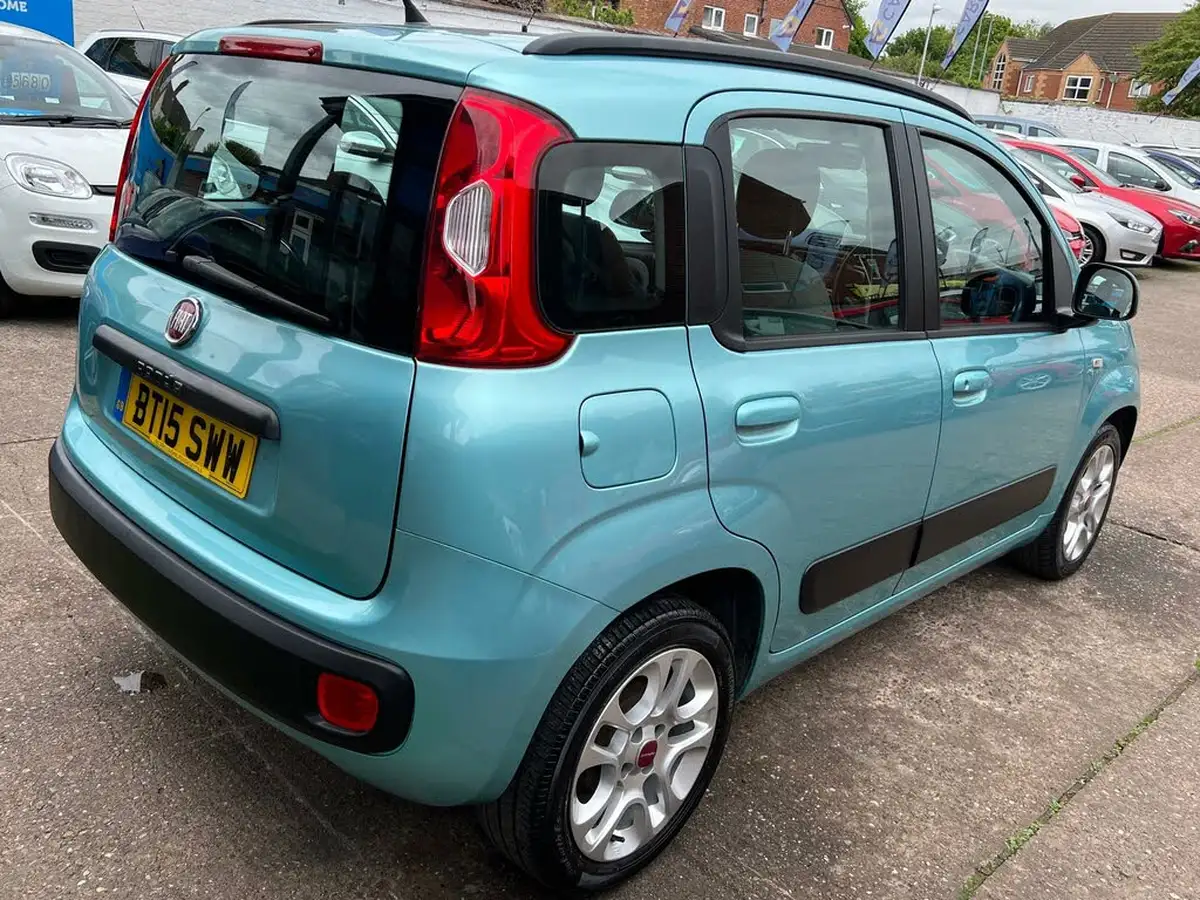 2015-fiat-panda-09-lounge-big-13