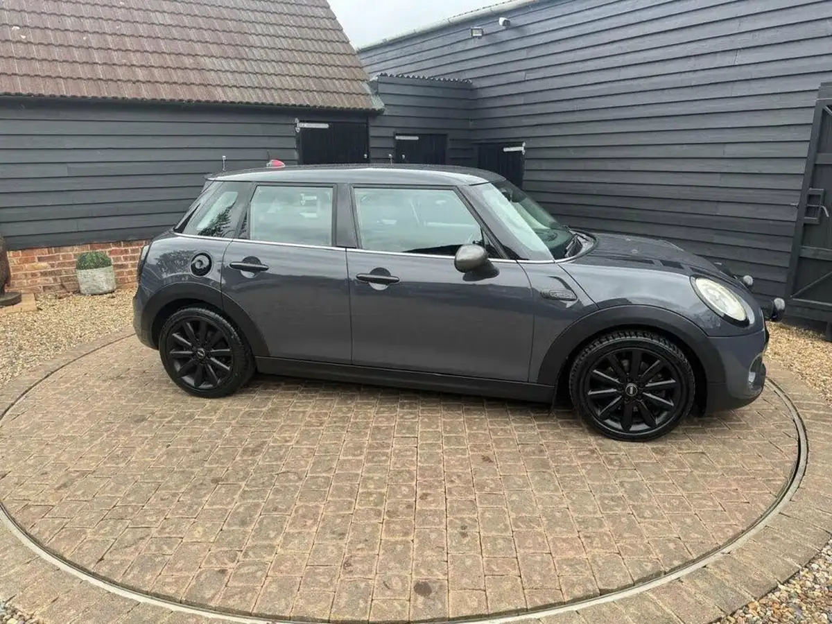 2016-mini-cooper-20-cooper-s-ss-hatchback-5d-big-17
