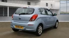 2014-hyundai-i20-12-style-small-5