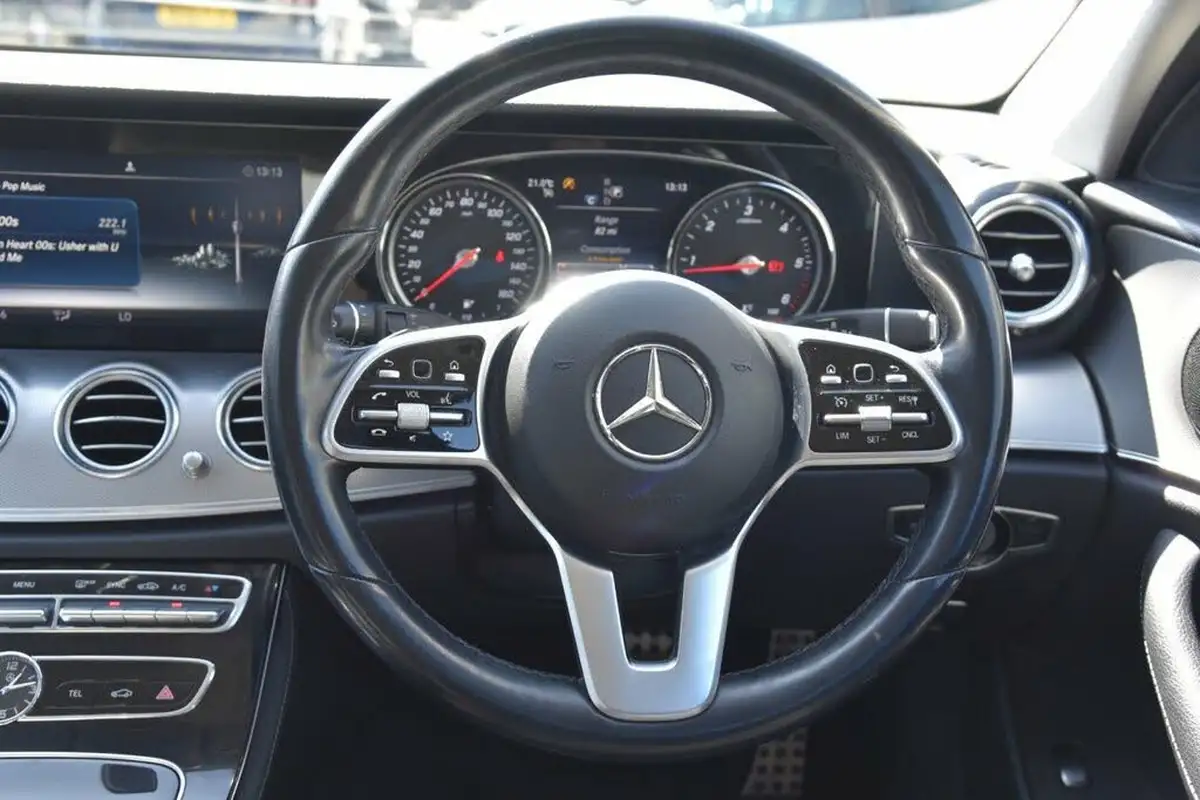 2019-mercedes-benz-e-class-20d-e220d-se-ss-estate-5d-big-28