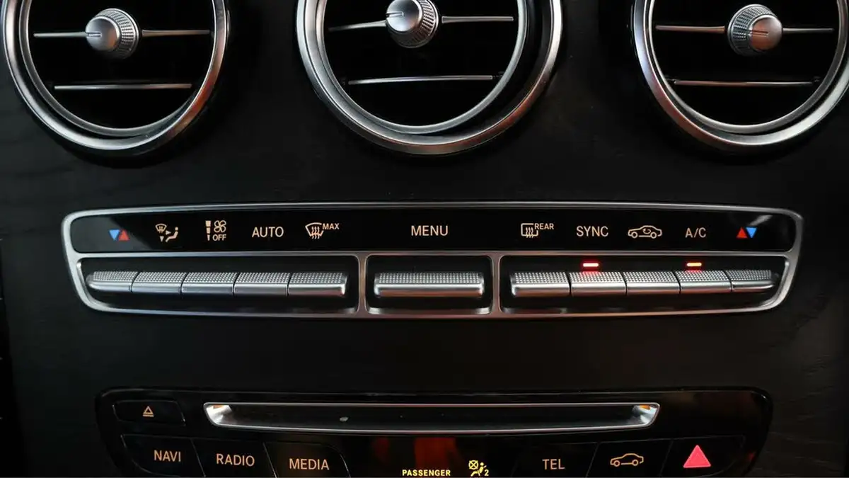 2018-mercedes-benz-glc-class-21d-glc220d-amg-line-ss-coupe-4d-big-11