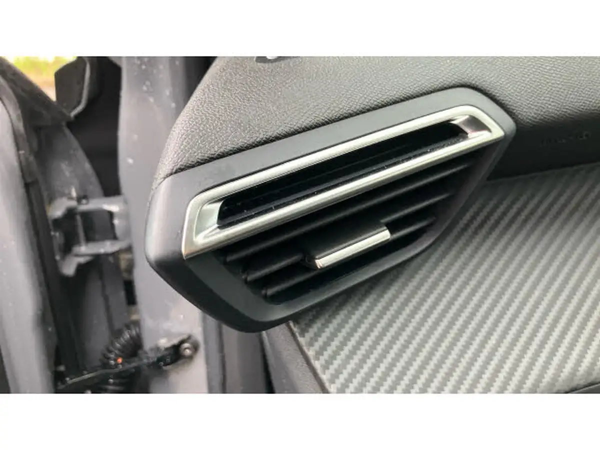 2025-peugeot-2008-suv-12-puretech-allure-130ps-big-34