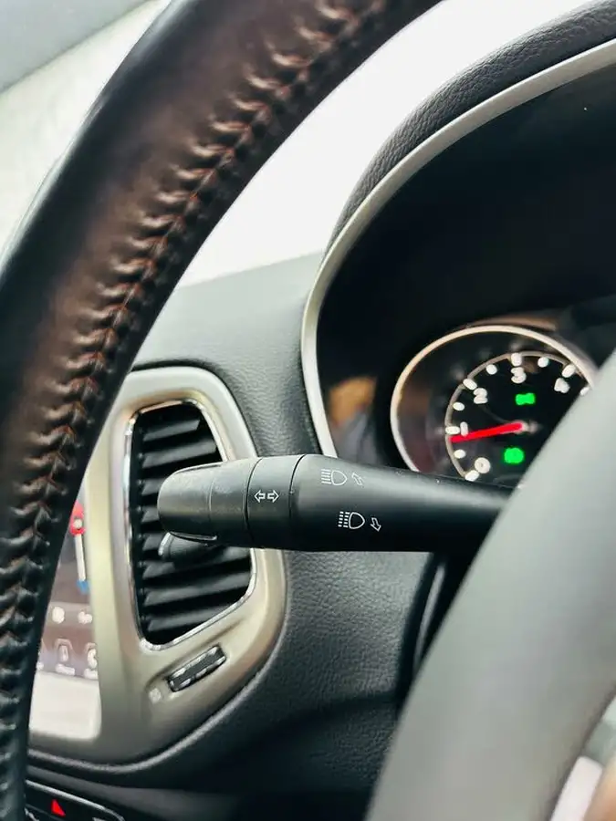 2018-jeep-compass-16-multijet-ii-longitude-big-30