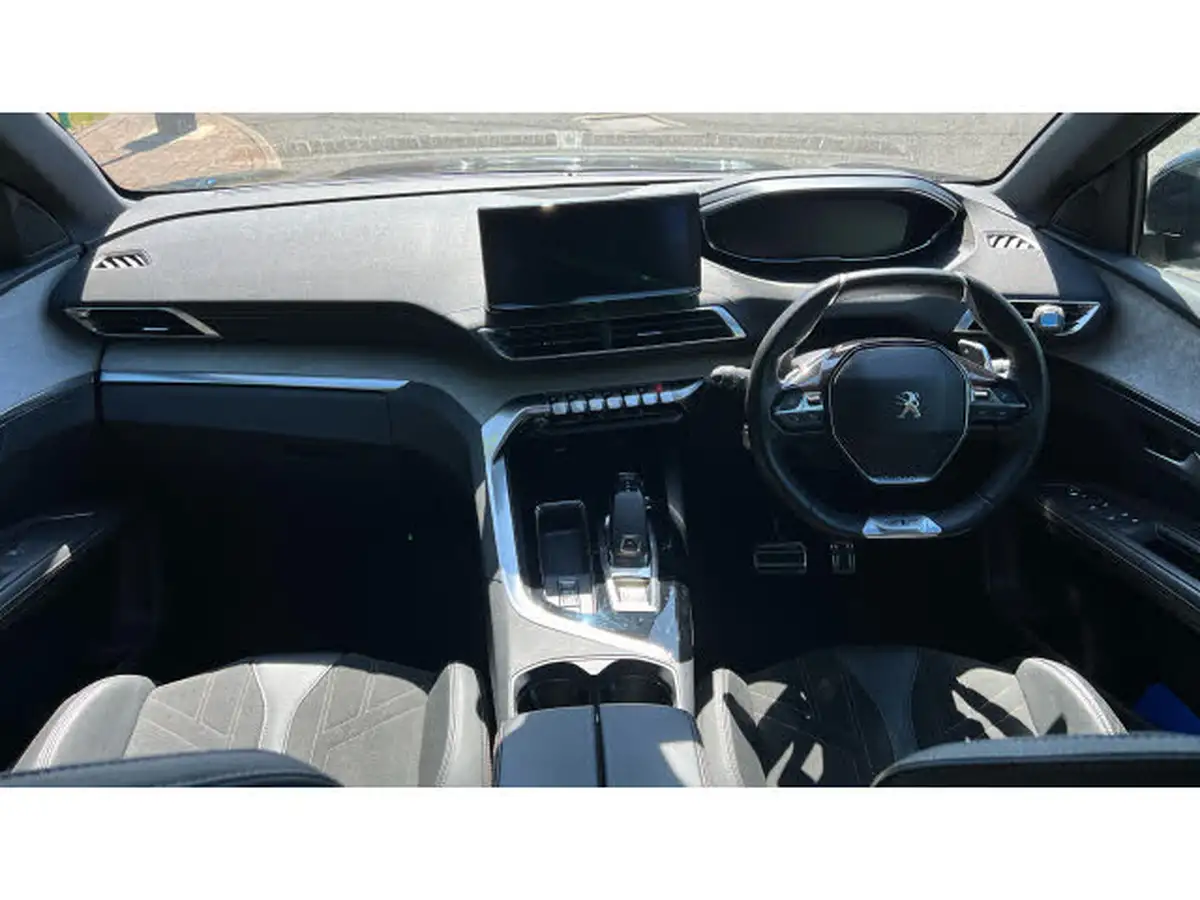 2021-peugeot-3008-suv-12-puretech-gt-eat8-big-9