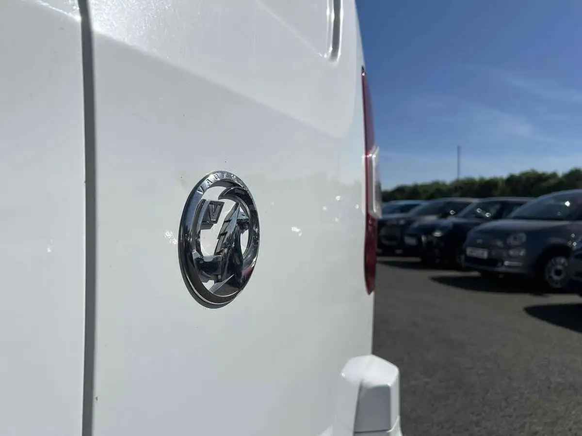 2020-vauxhall-combo-15cdti-sportive-2300-100pseu6d-t-l2h1-panel-big-23