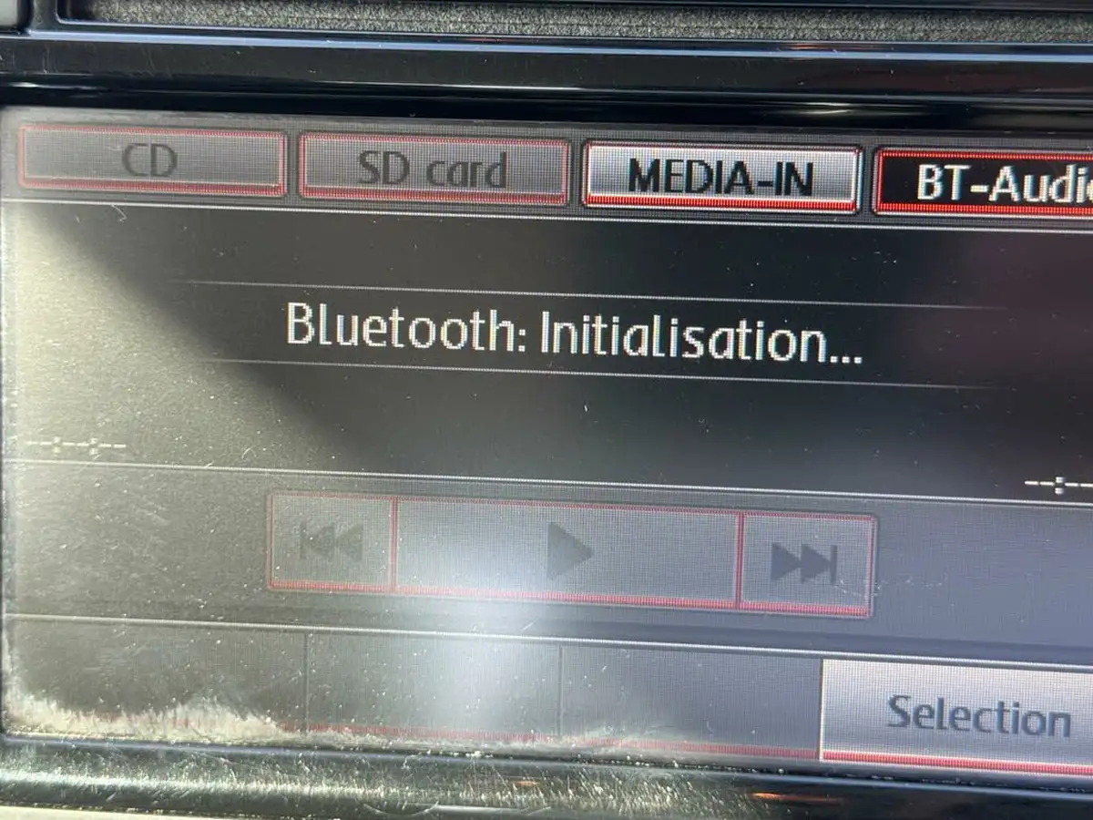 2011-volkswagen-golf-16td-blue-motion-match-5d-big-29