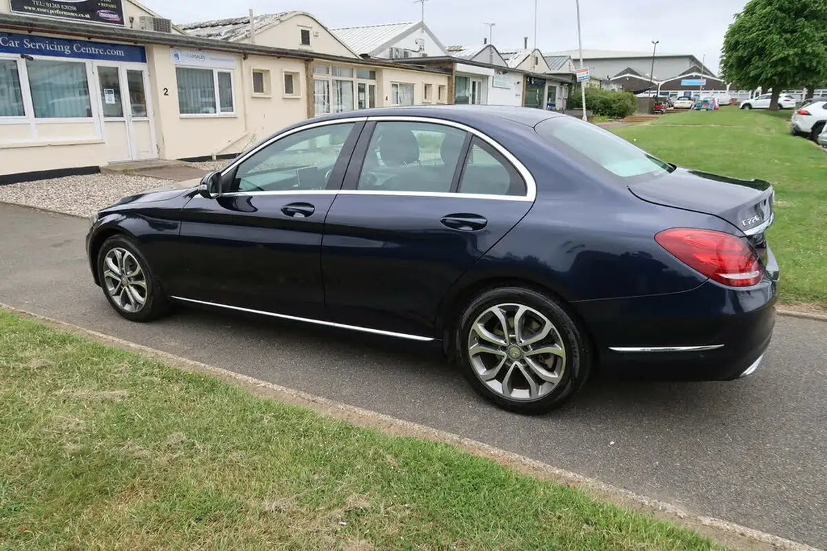 2015-mercedes-benz-c-class-21cdi-c220-sport-ss-saloon-4d-7g-tronic-plus-big-4