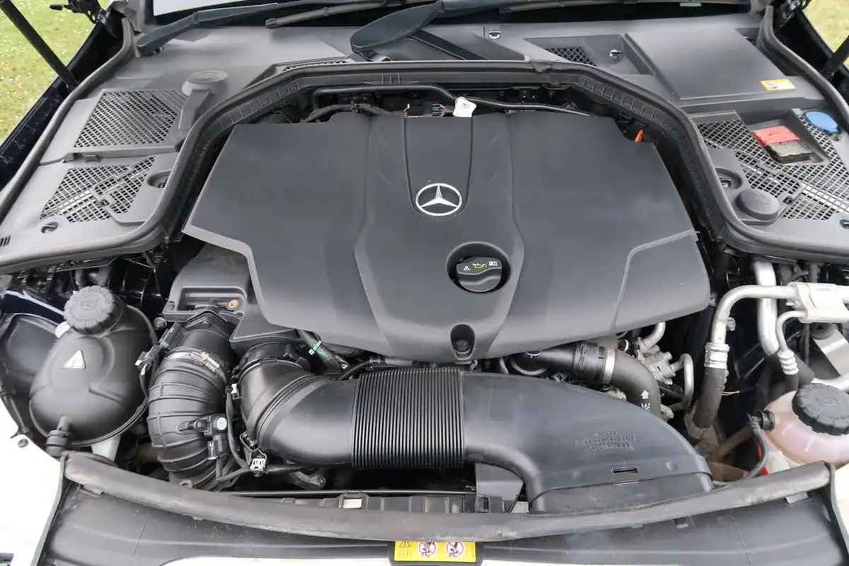 2015-mercedes-benz-c-class-21cdi-c220-sport-ss-saloon-4d-7g-tronic-plus-big-52