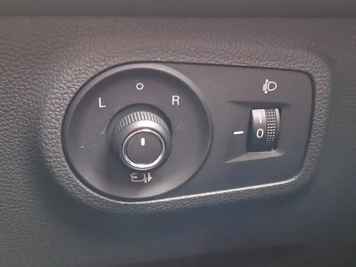 2024-mg-zs-suv-15-vti-tech-exclusive-big-14