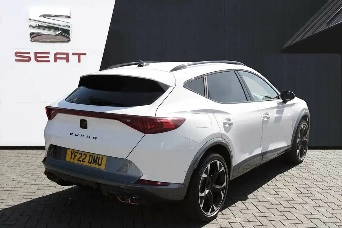 2022-cupra-formentor-14-e-hybrid-vz1-big-10