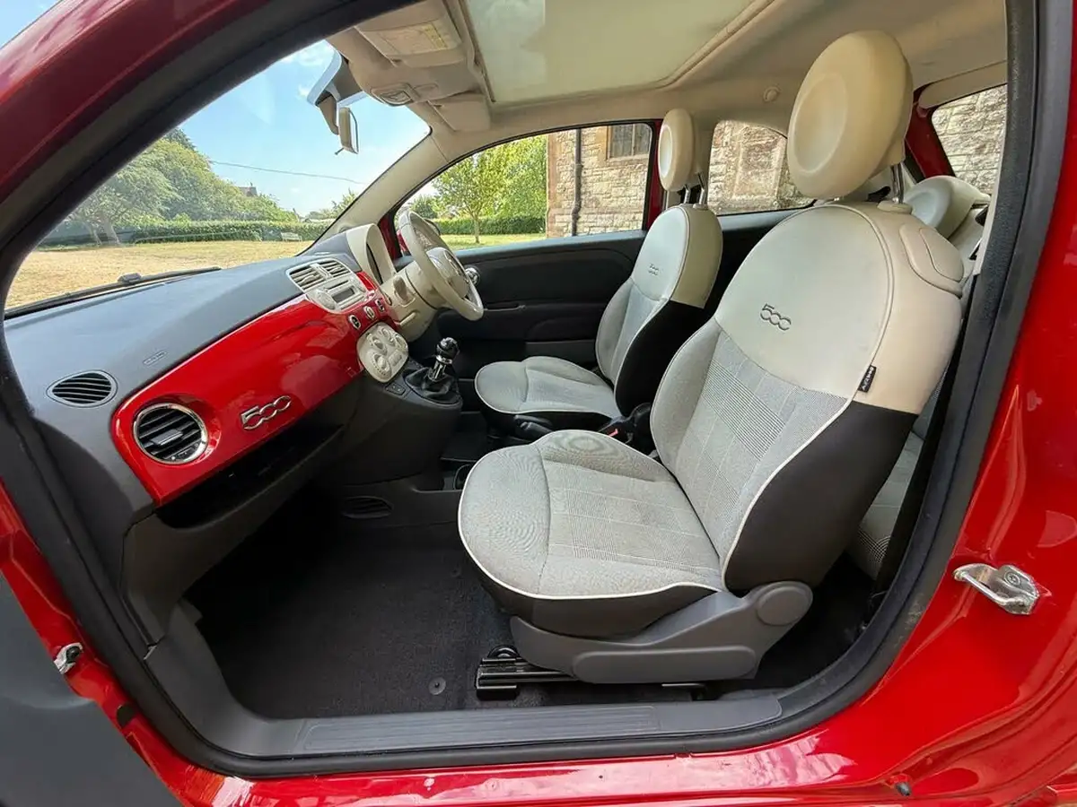 2015-fiat-500-12-lounge-ss-big-21