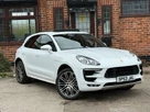 2016-porsche-macan-20-small-3
