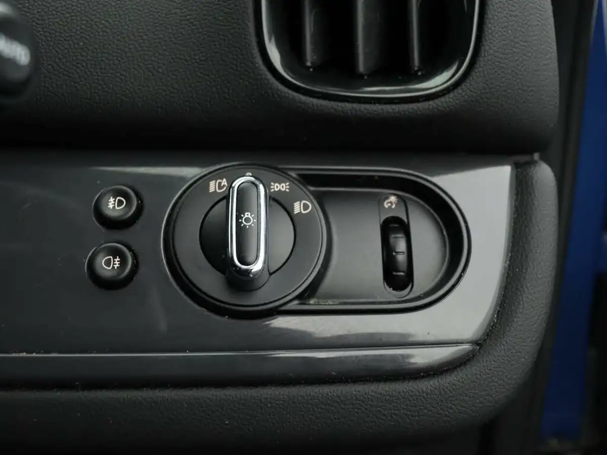 2020-mini-countryman-15-cooper-classic-comfort-big-33