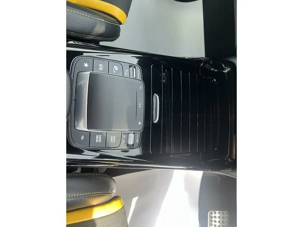 2020-mercedes-benz-a-class-20-a45-s-amg-big-51