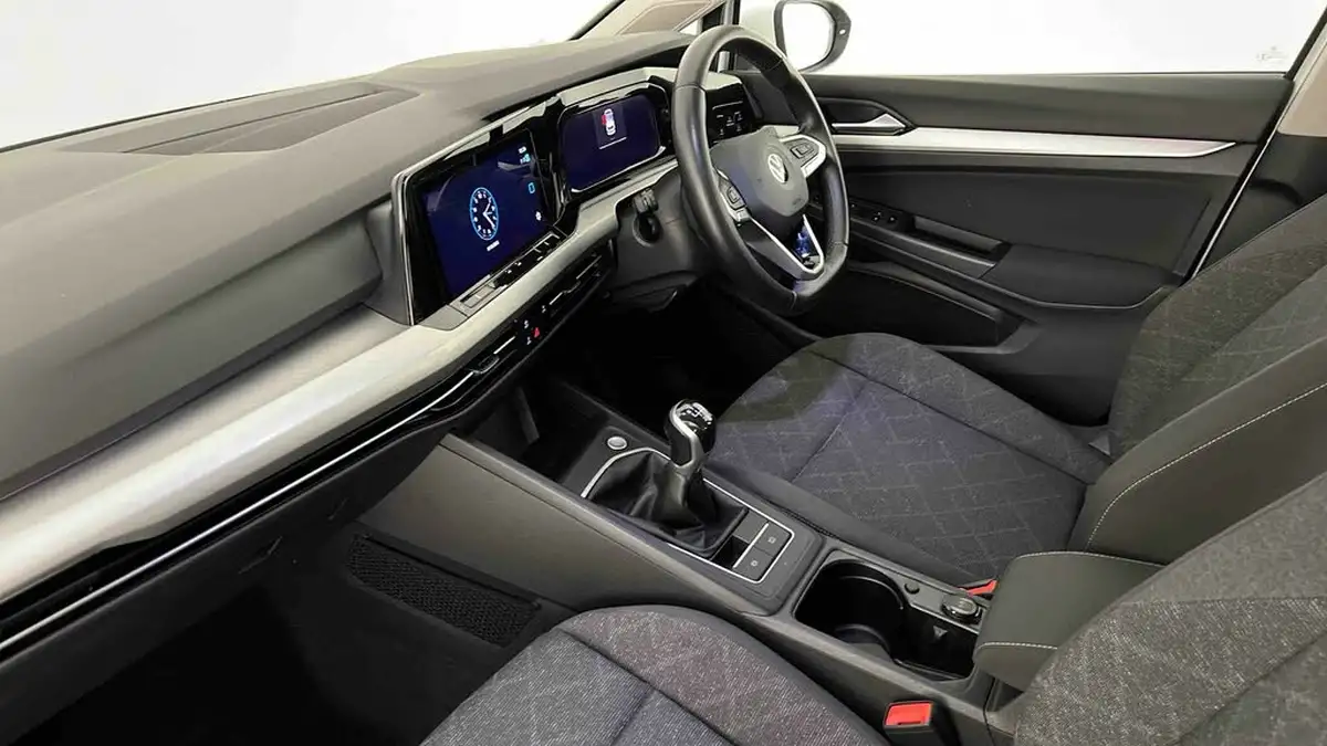 2020-volkswagen-golf-15-tsi-life-150ps-hatchback-big-7