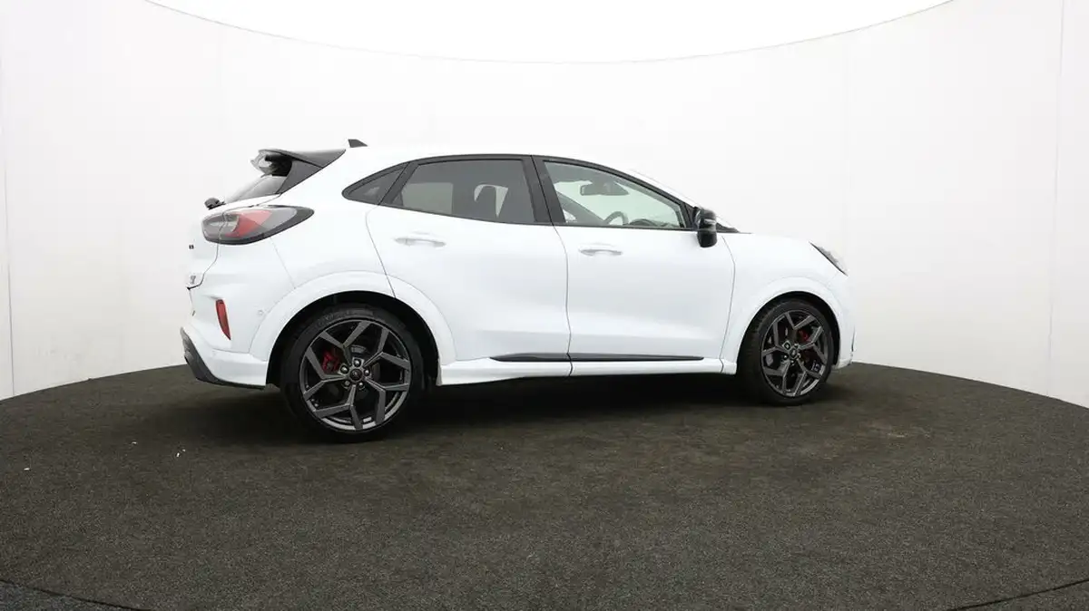 2022-ford-puma-suv-15-st-big-36