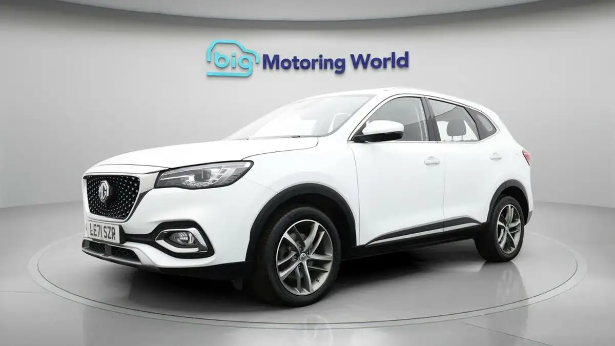 2022-mg-hs-15t-gdi-exclusive-162ps-big-2