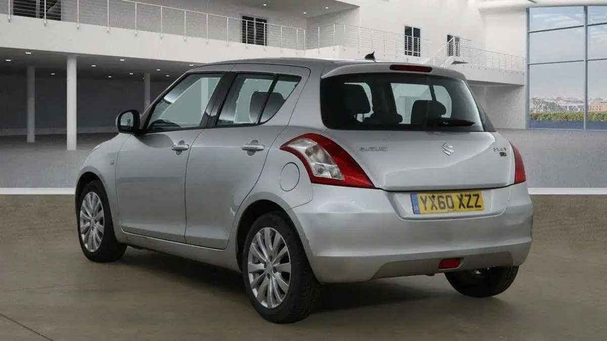 2010-suzuki-swift-12-sz3-5d-big-2