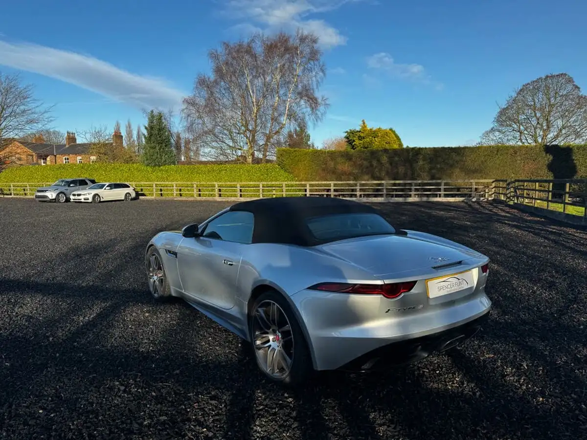 2018-jaguar-f-type-20-i4-r-dynamic-convertible-big-3