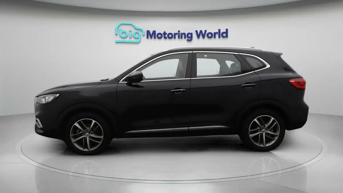 2022-mg-hs-15t-gdi-exclusive-162ps-dct-big-4