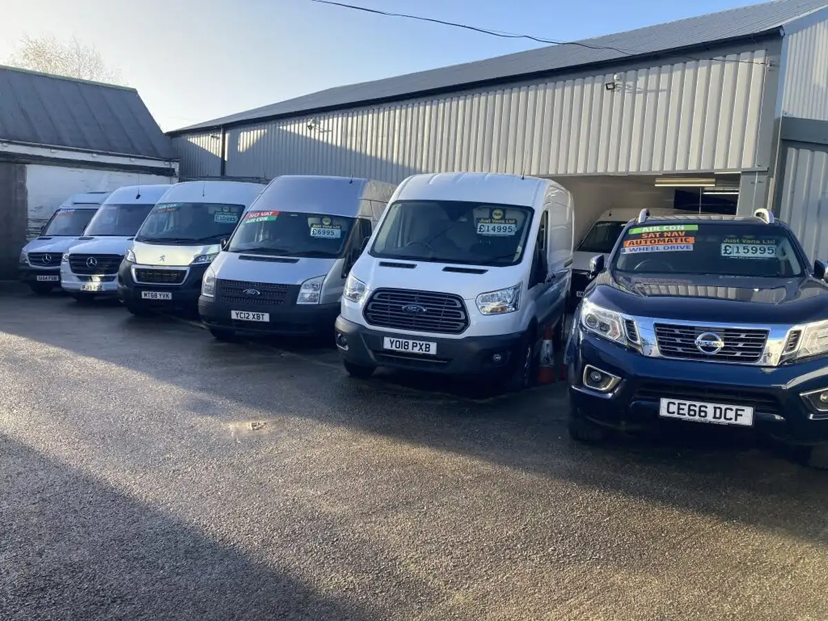 2018-citroen-berlingo-16td-l1625-enterprise-special-edition-panel-big-13