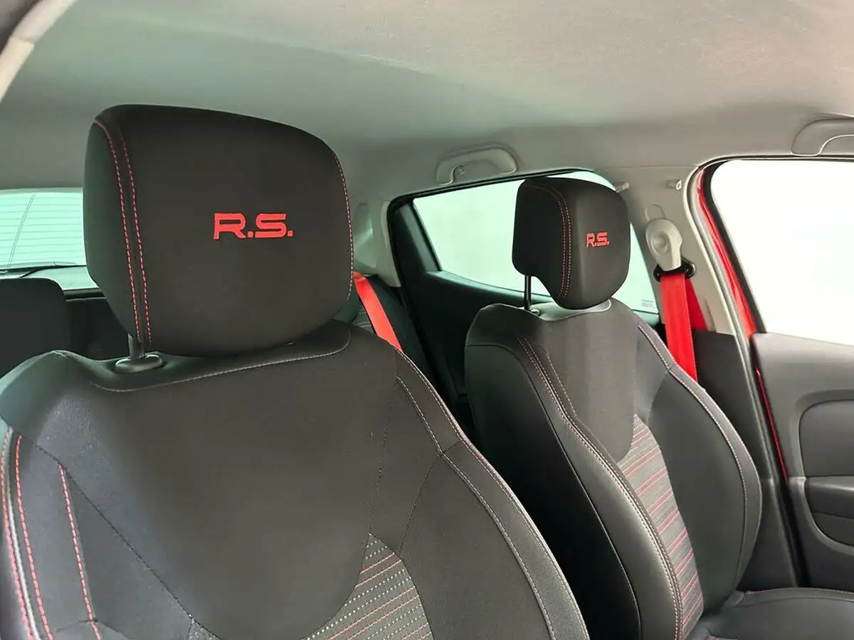 2018-renault-clio-16-turbo-renaultsport-nav-220-trophy-big-18