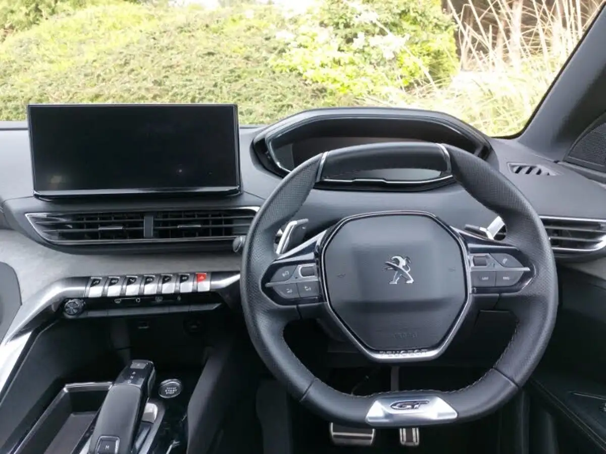 2022-peugeot-5008-suv-12-puretech-gt-eat8-big-6