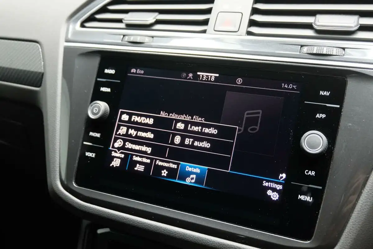 2024-volkswagen-tiguan-15-tsi-r-line-edition-big-35