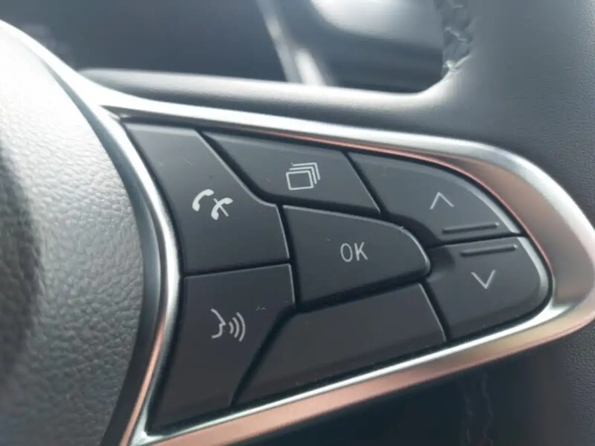 2021-renault-captur-10-tce-iconic-90ps-big-13