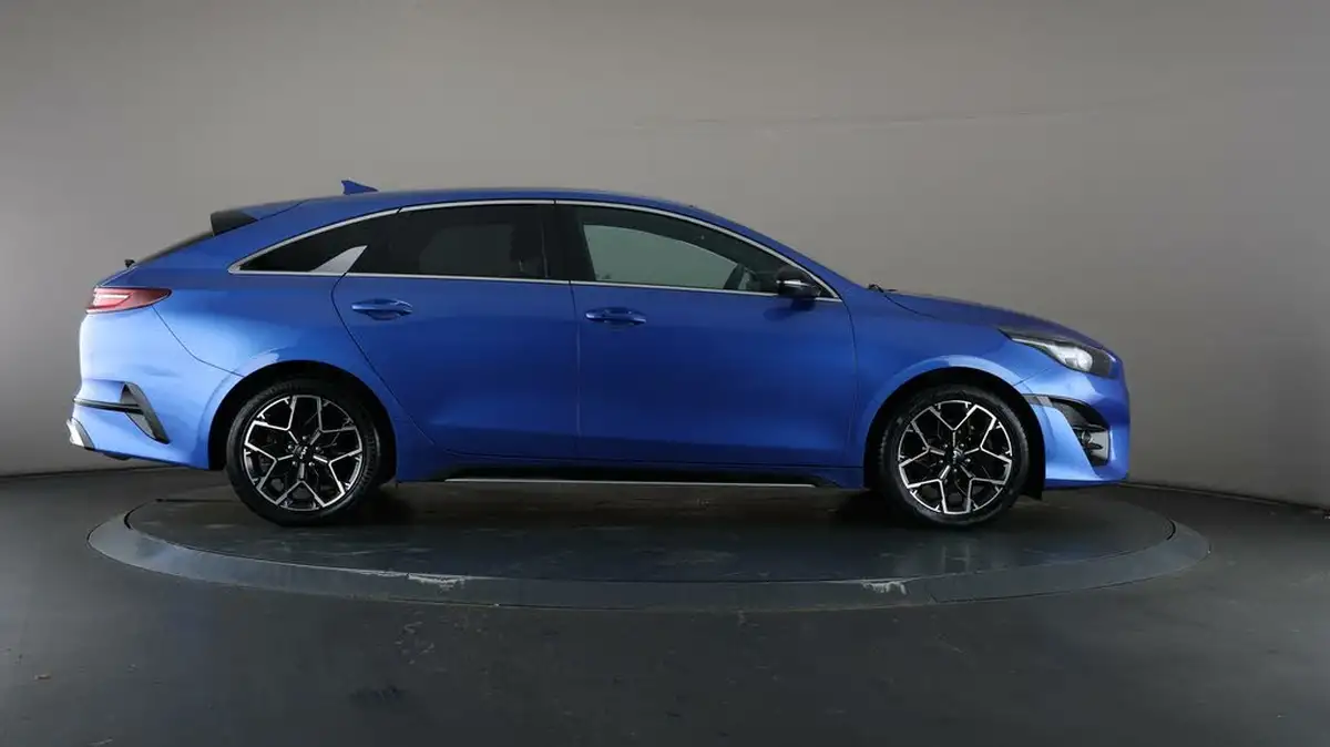 2022-kia-pro-ceed-15-t-gdi-gt-line-big-60