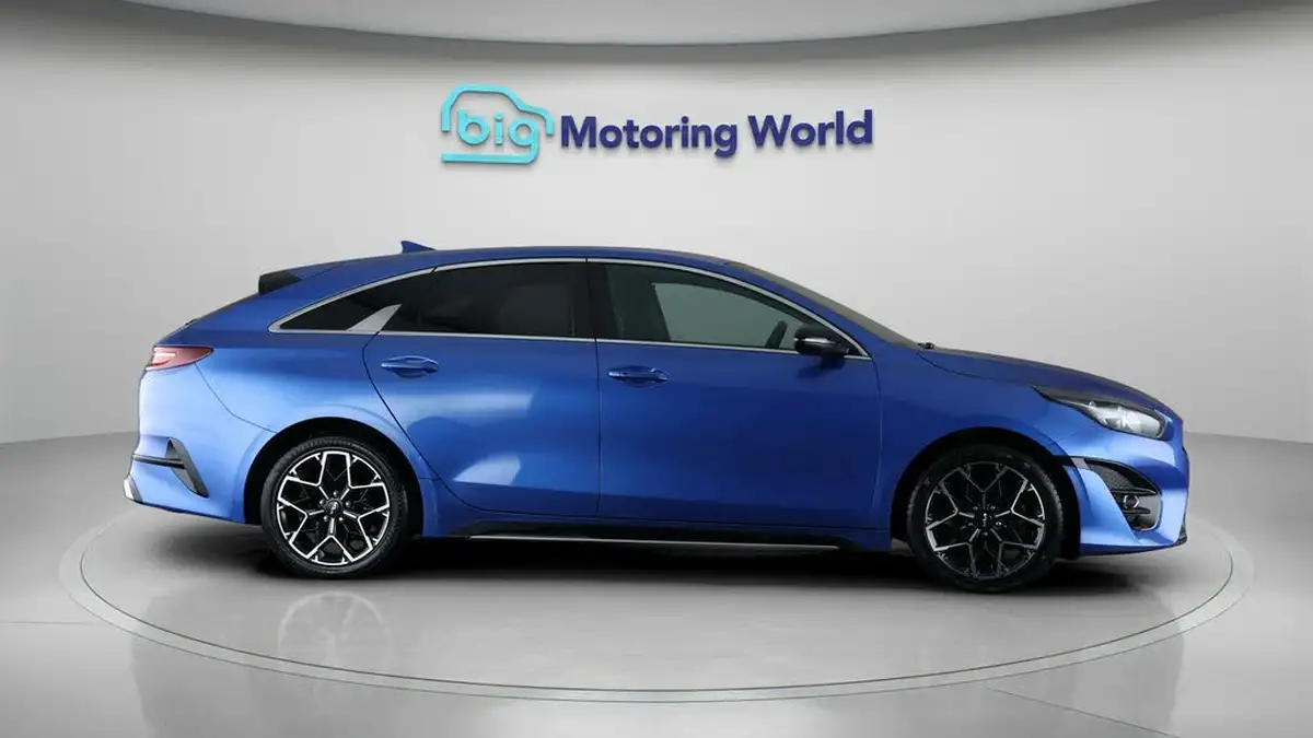 2022-kia-pro-ceed-15-t-gdi-gt-line-big-8